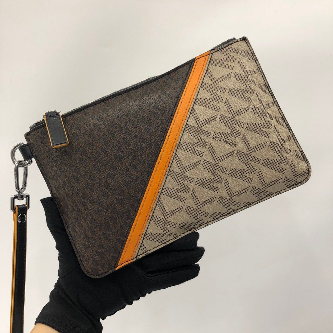 MICHAEL KORS CLUTCH BROWN BEIGE WRISTLET 237025146 Luxury Bags