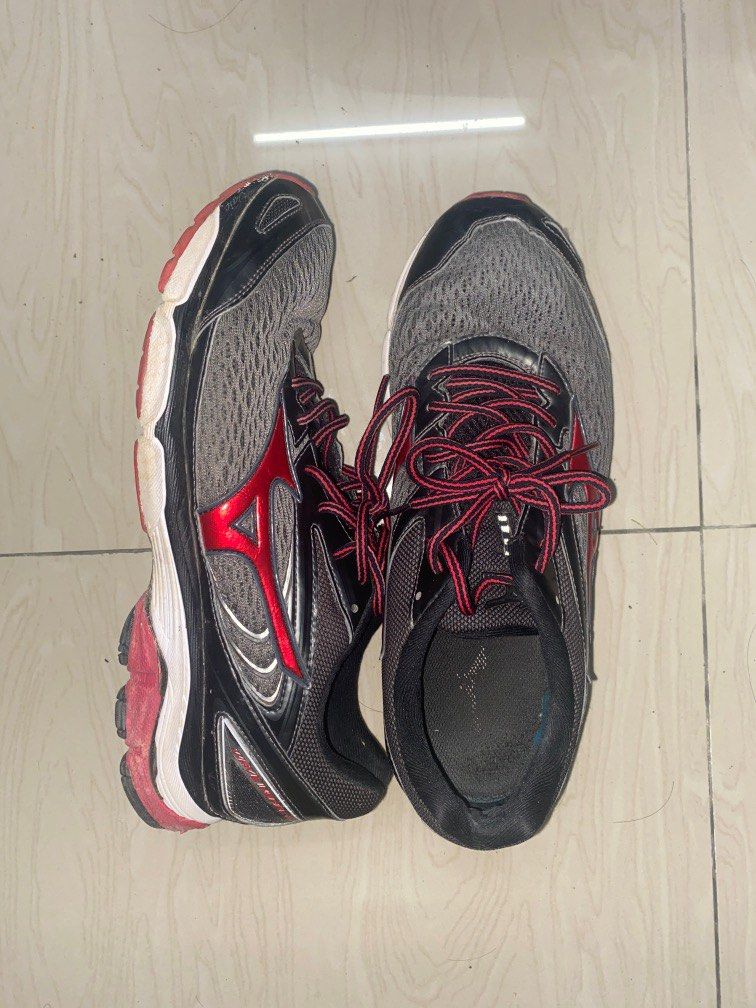 Mizuno top jogging shoes