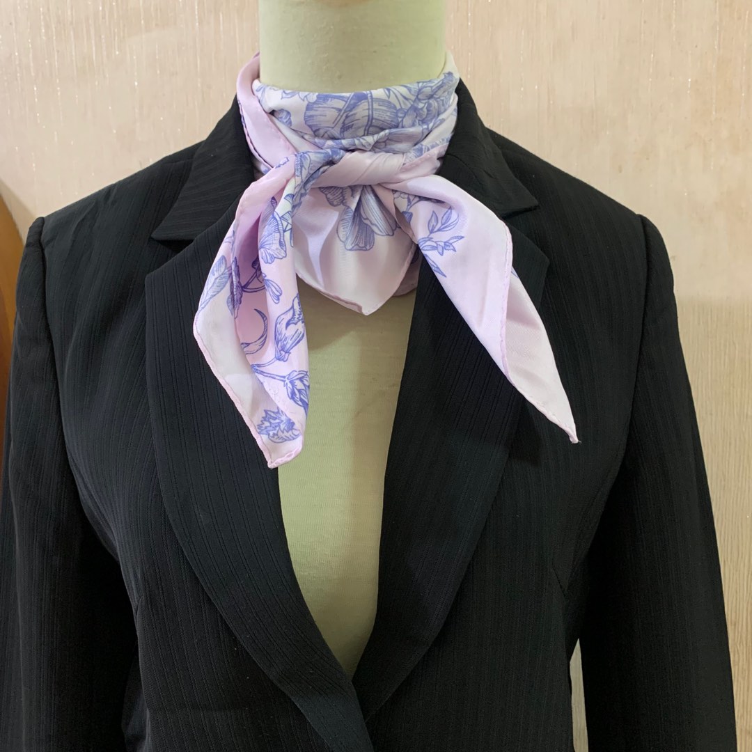 Syal Design Neck Syal, Fesyen Wanita, Aksesoris di Carousell