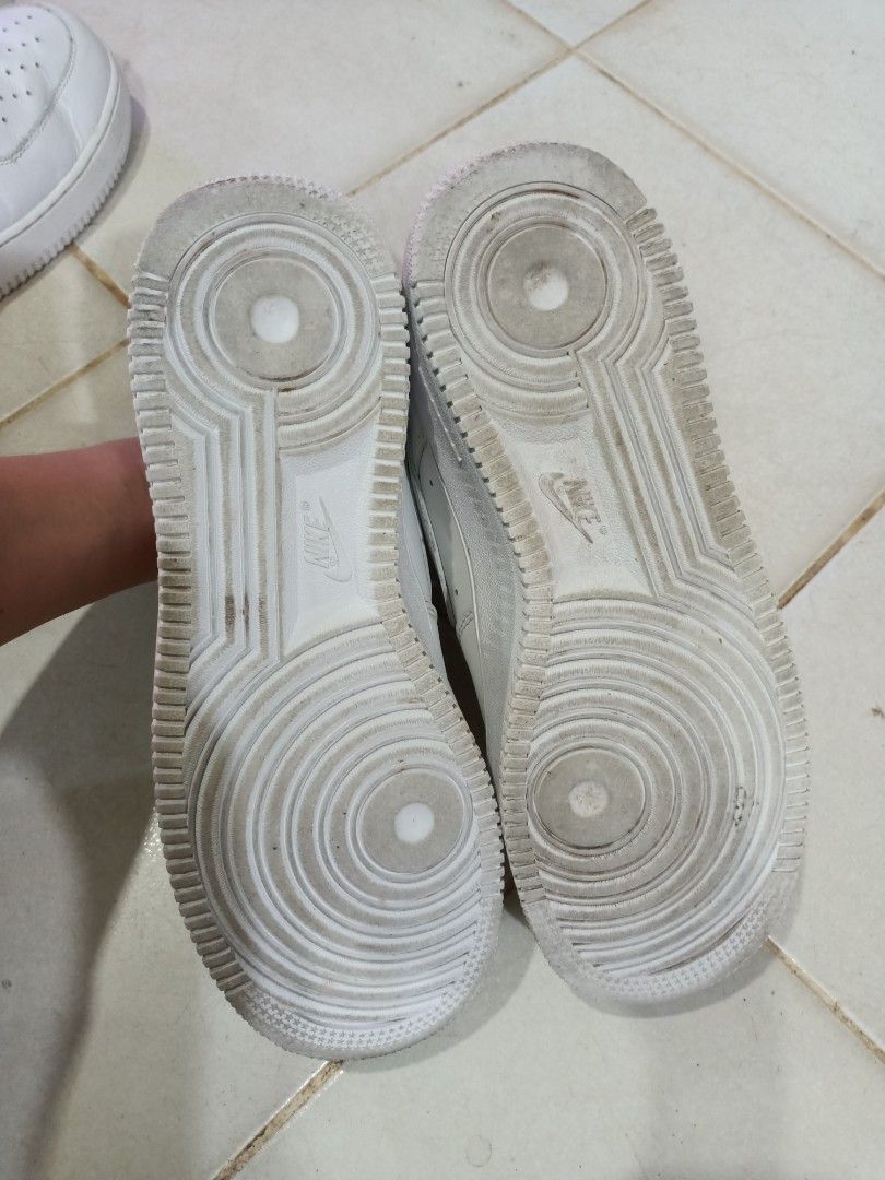 harga af1 triple white