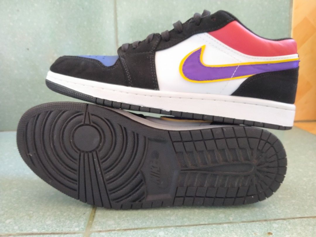 Nike air jordan 1 low Gs rivals on Carousell