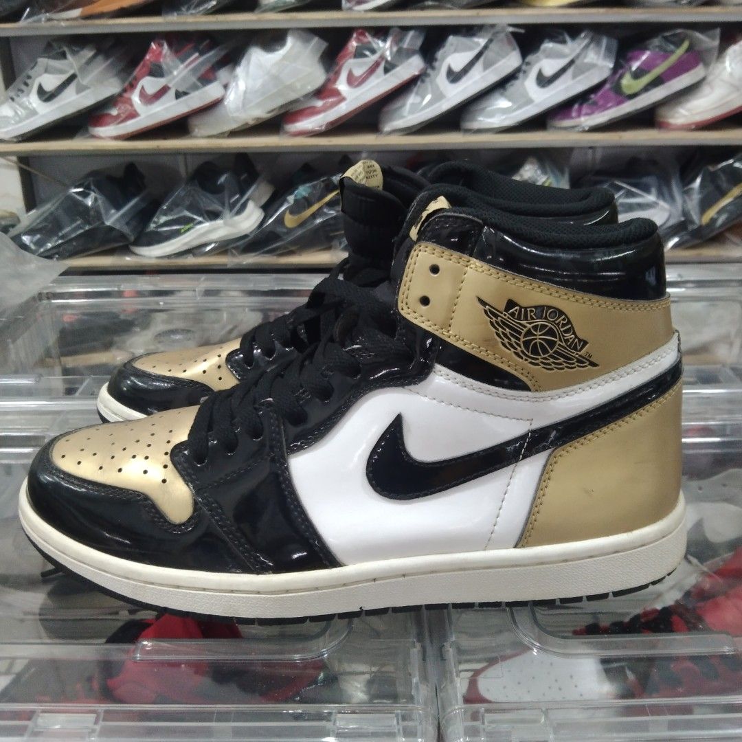 Nike Air Jordan 1 Retro High OG Black Metallic Gold White