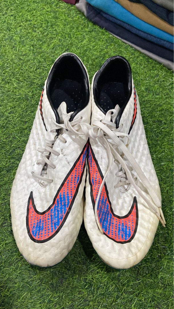 Hypervenom phantom 1 white and blue top