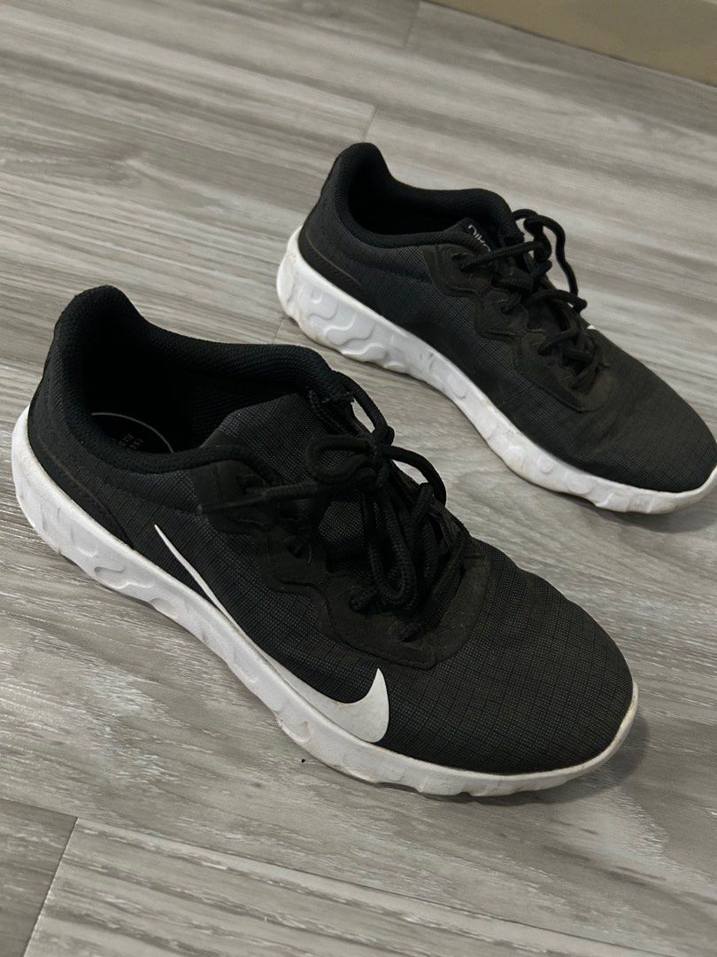 wmns nike explore strada