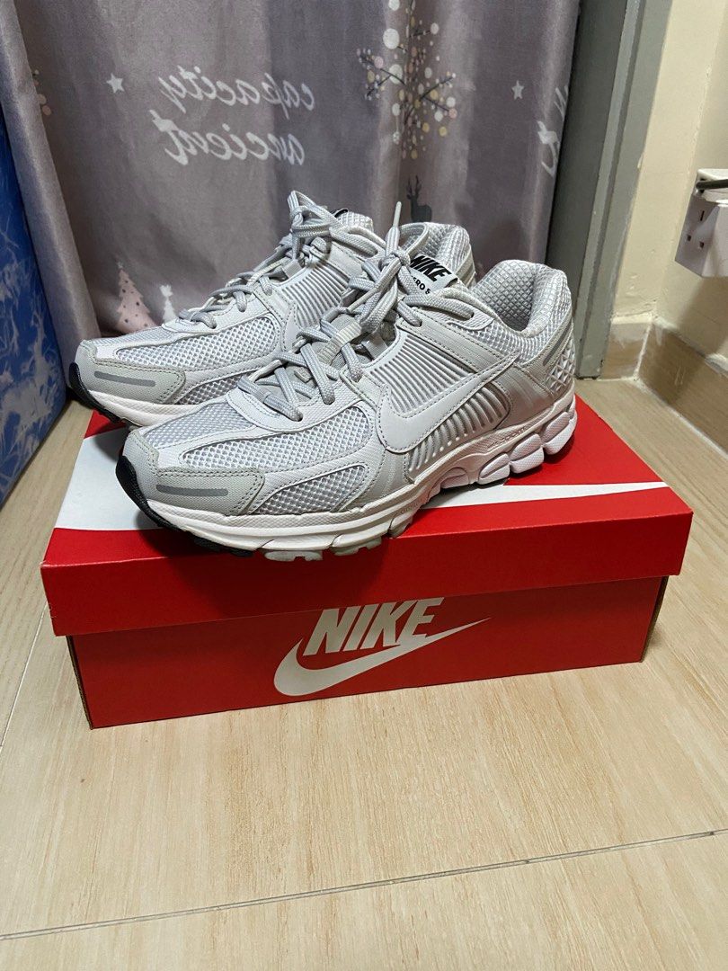 Nike zoom vomero 5 sizing outlet
