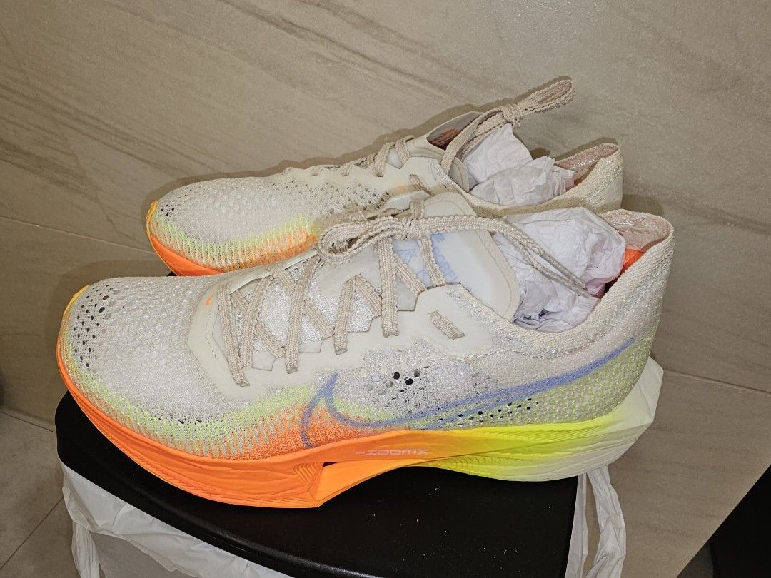 NIKE ZoomX Vaporfly Next 3. Women 8.5. Men 7 Men s Fashion