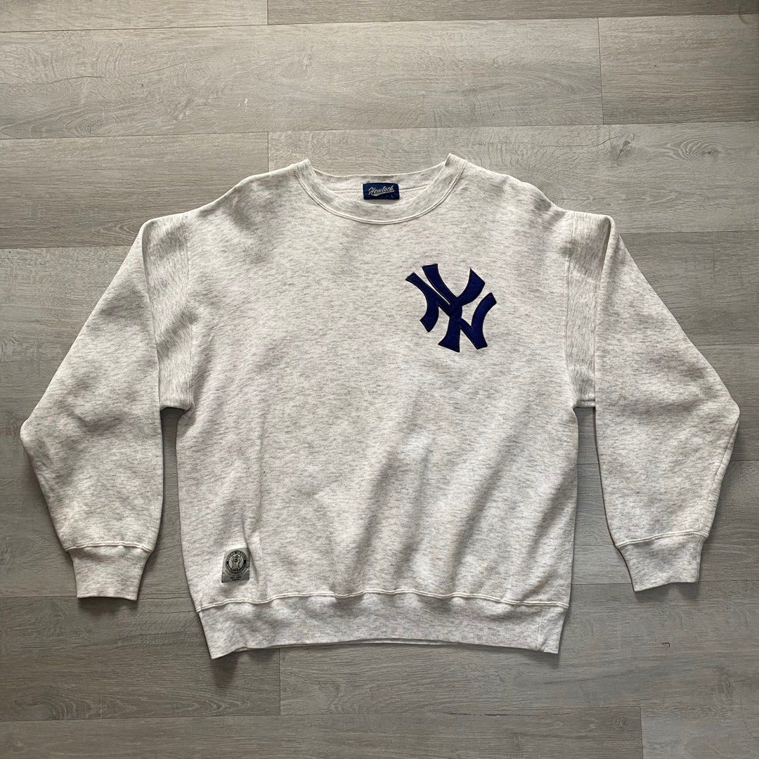 Nike NY Yankees jacket, Men's Fashion, Coats, Jackets and Outerwear on  Carousell