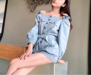 (Category: ) located in . Submitted by cc_wardrobe1 (Listing ID 1247121283, Image 1). Description: .