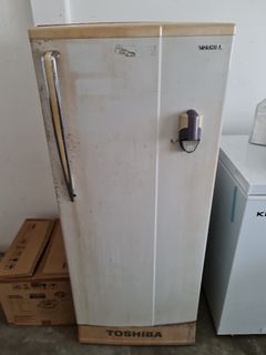 OLD TOSHIBA Refrigerators 215L