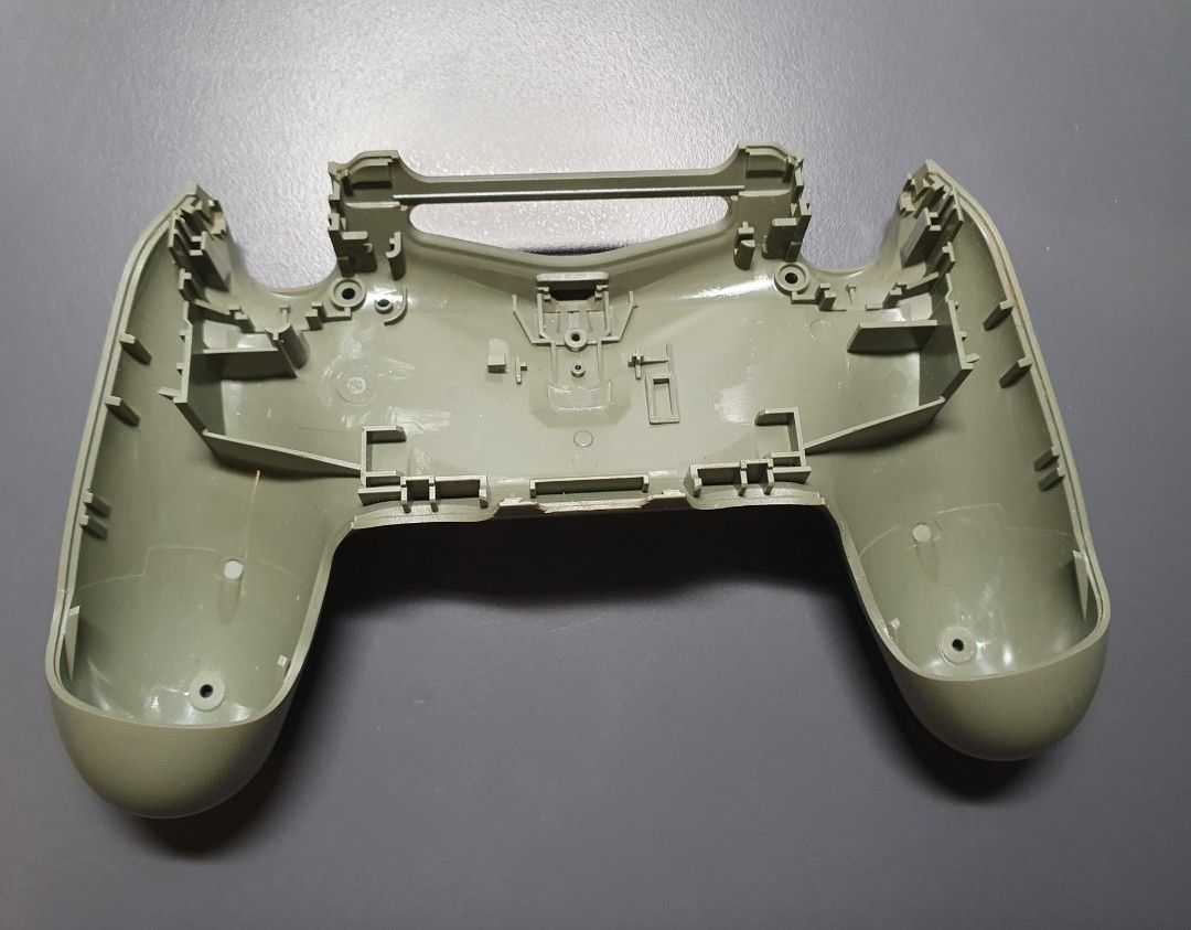 Dualshock shell outlet