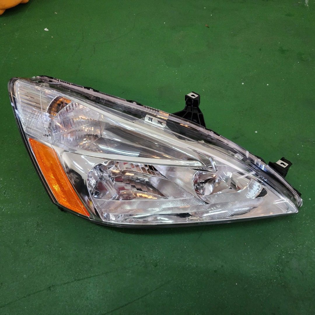 Original Honda Accord 2003 to 2005 headlight RIGHT SIDE ONLY (Category: Body Parts and Accessories) located in San Antonio. Submitted by anythinggoes888 (Listing ID 1247223003, Image 1). Description: Honda Accord headlight RIGHT SIDE ONLY. brand new pls see pictures and make sure it fits your car. look at the screw placements.