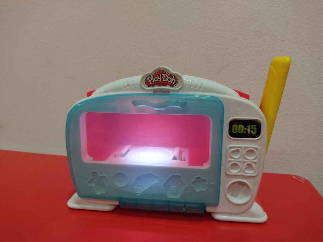 PlayDoh Kitchen Creations Magical Oven Play Food Set for Kids 3 Years