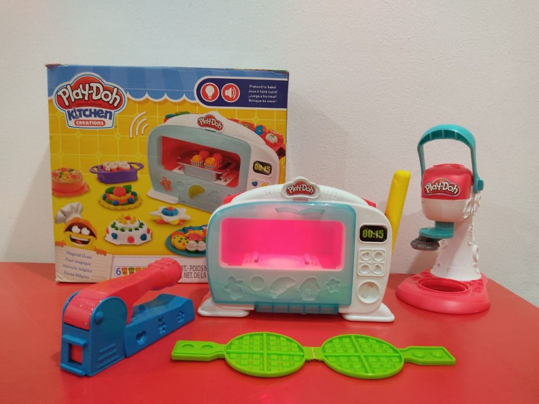 Play doh magical oven top set