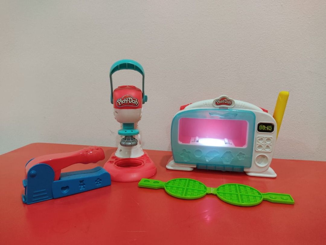 PlayDoh Kitchen Creations Magical Oven Play Food Set for Kids 3 Years