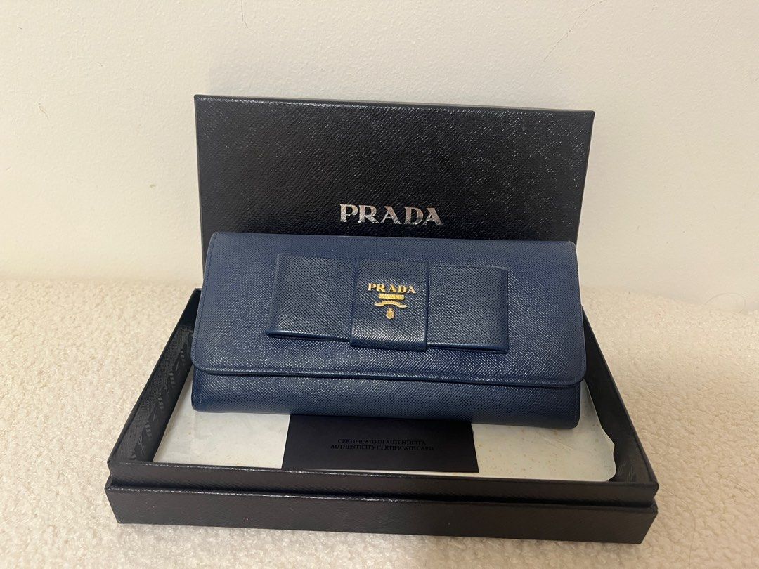 Prada saffiano new arrivals fiocco bow wallet