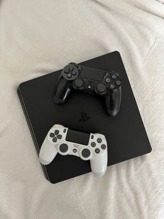 PS4 Console Bundle (with Charging Dock/Cooling Stand, 2 DualShock and Mortal Kombat 11 Ultimate)