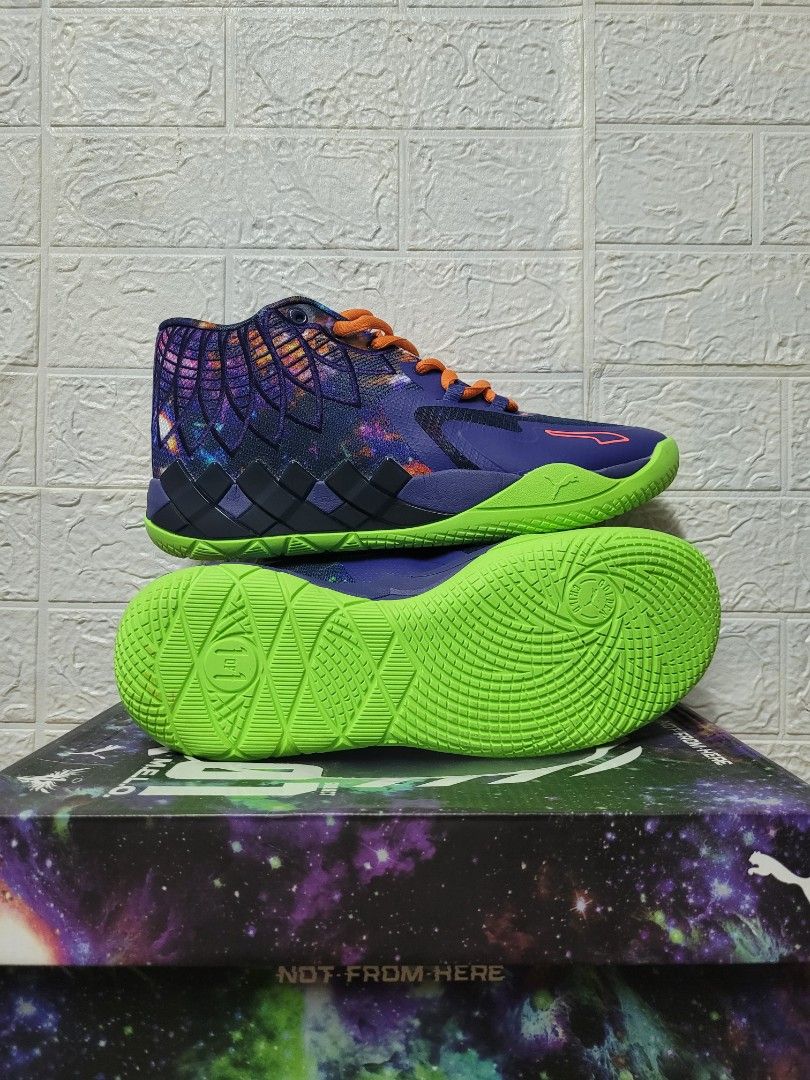 Galaxy clearance kyrie 4
