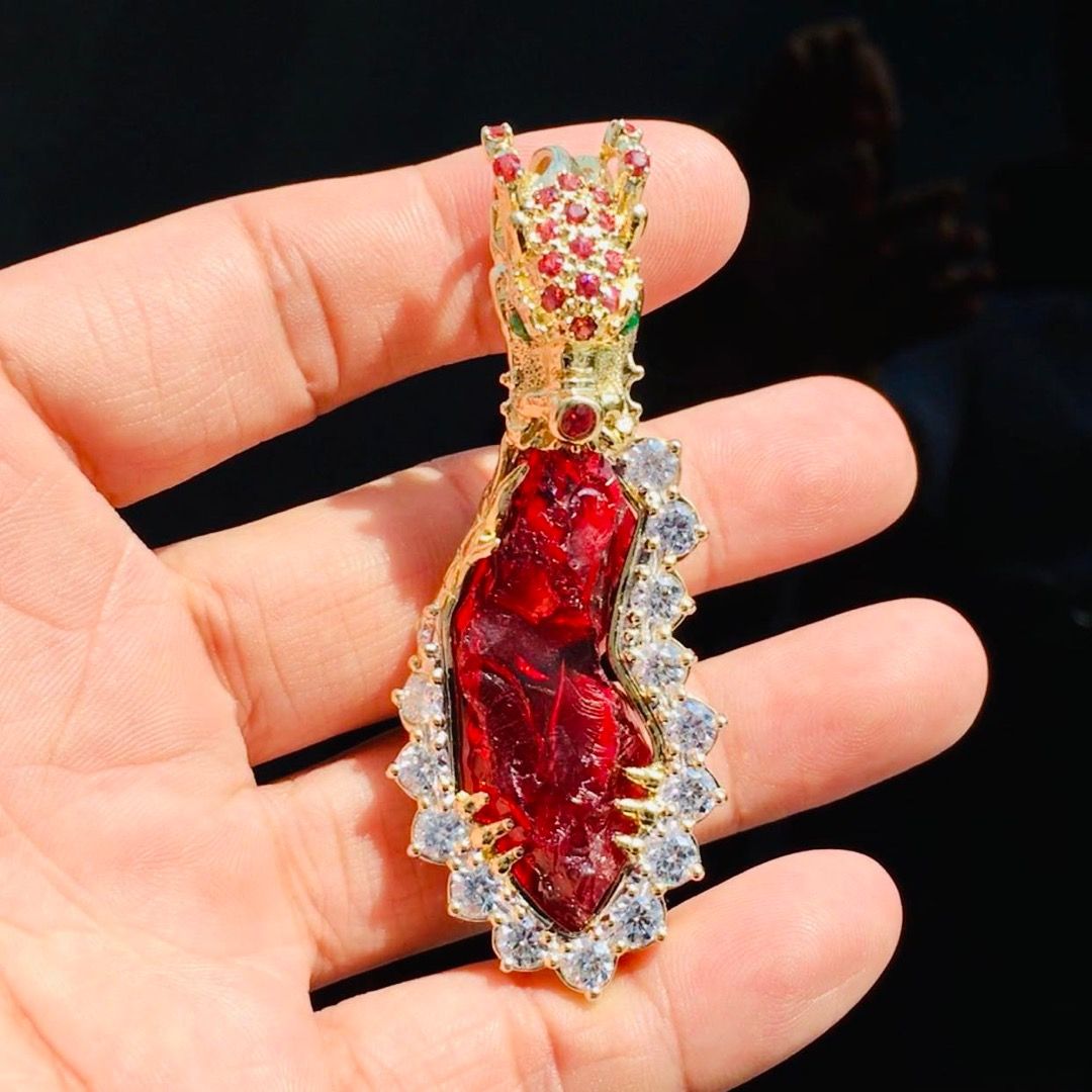 Red diamond new arrivals pendant