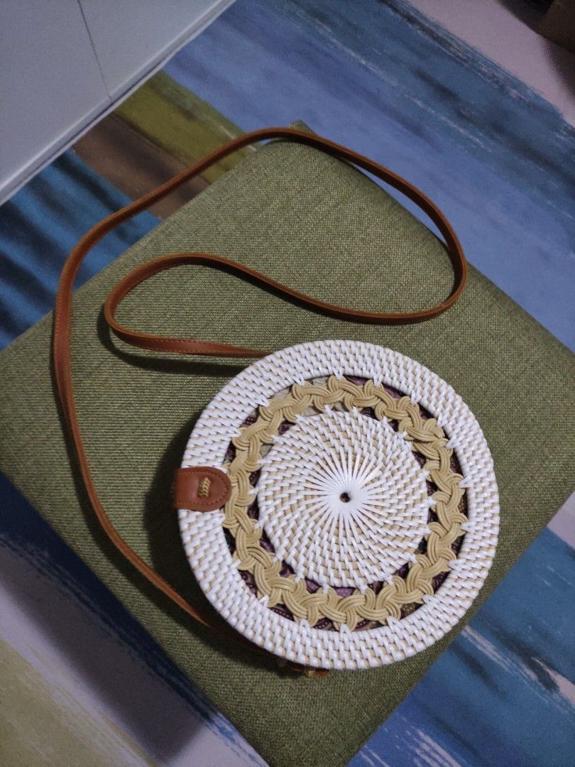 White rattan bag round sales