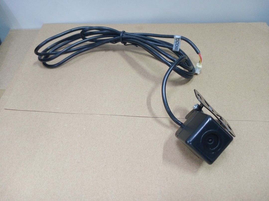 Reverse Camera (Category: Cameras & Sensors) located in Singapore. Submitted by rav1n (Listing ID 1247168043, Image 3). Description: Reverse Camera Only as shown in Pic. BNIB. Self Collection..