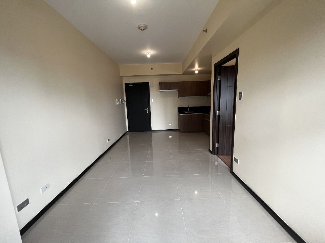 RFO RENT TO OWN 1 BEDROOM CONDO UNIT FOR SALE IN ROXAS BLVRD PASAY NEAR
