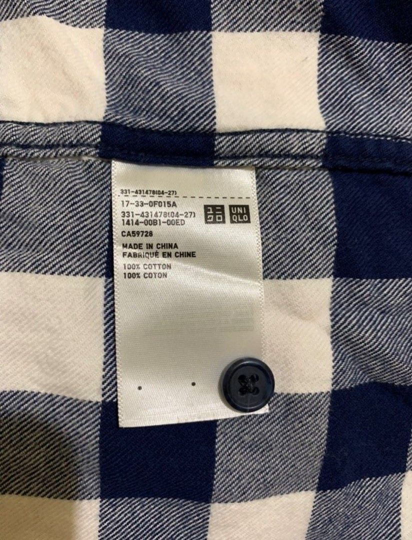 Sale! Uniqlo Checkered (Category: Formal Shirts) located in Pasig City. Submitted by gnowe11k (Listing ID 1247245279, Image 3). Description: Uniqlo Checkered Lightly Used Black & White SIZE Small Men, Large Women Chest 21 in.