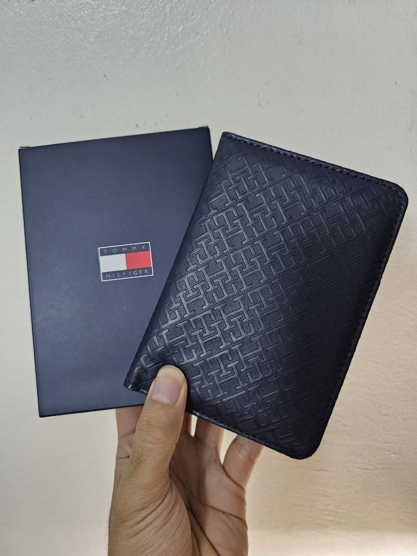 Tommy passport sale holder