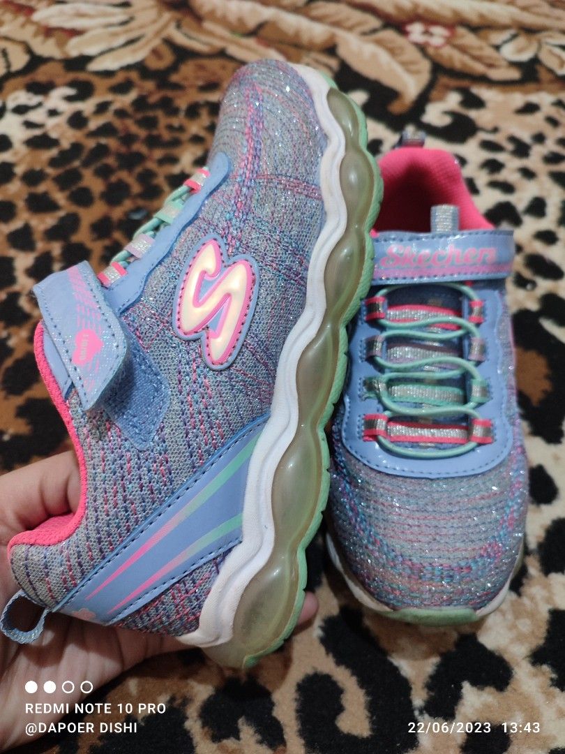 SEPATU SKECHERS size 30 Bayi Anak Lainnya di Carousell