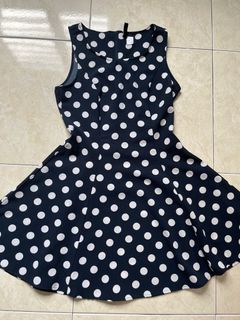 (Category: ) located in . Submitted by thrift_boutique (Listing ID 1247151525, Image 1). Description: .