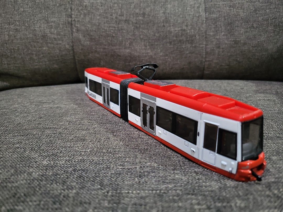 thumbnail image 2 of Siku 1895 - Tram Bombardier 1:87 - T-Toys België 2 of 14