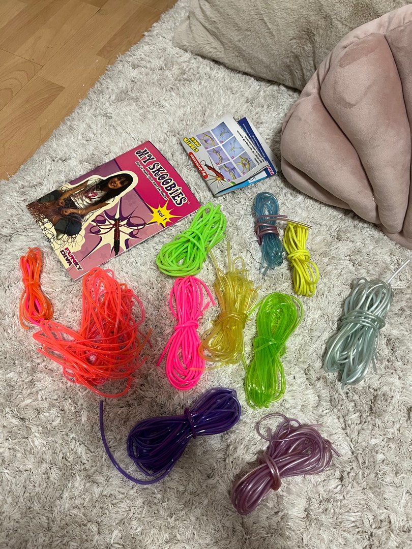 Skoobies / Strings, Hobbies & Toys, Stationery & Craft, Craft Supplies