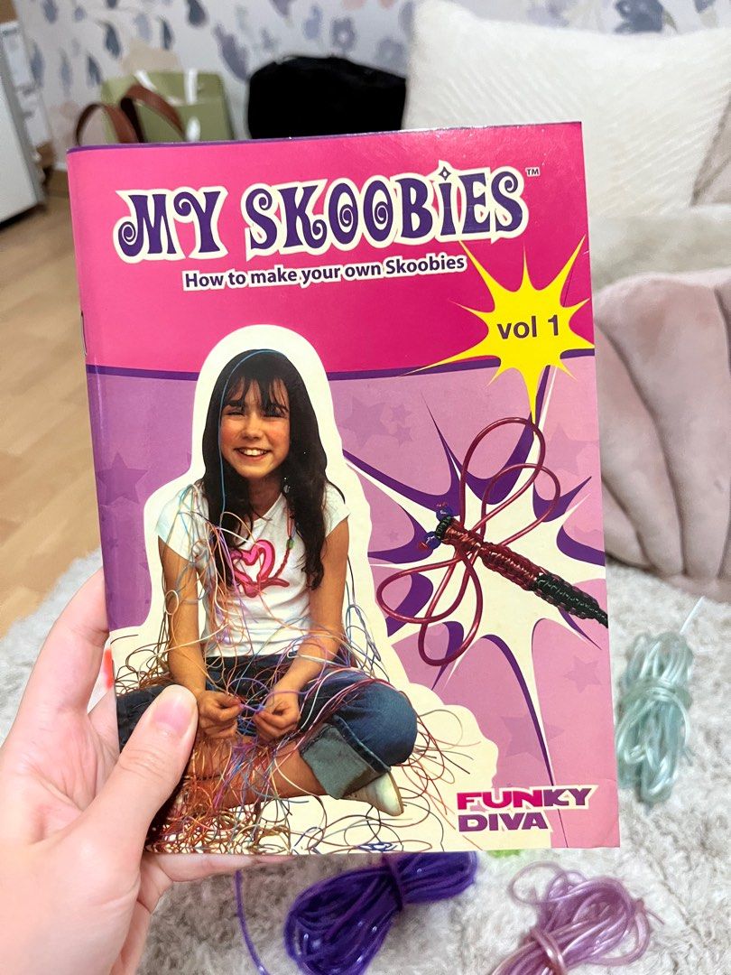 Skoobies / Strings, Hobbies & Toys, Stationery & Craft, Craft Supplies
