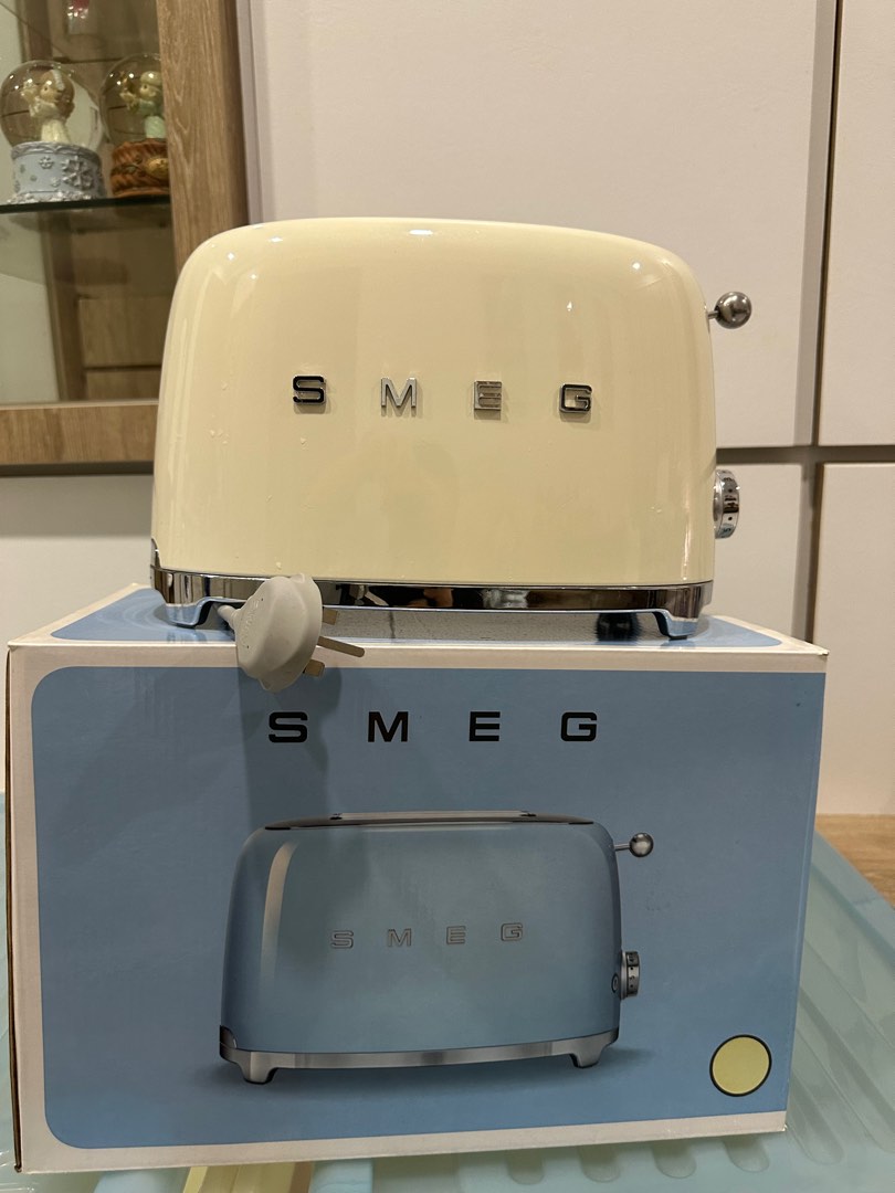 SMEG Toaster lightly used, TV & Home Appliances, Kitchen Appliances