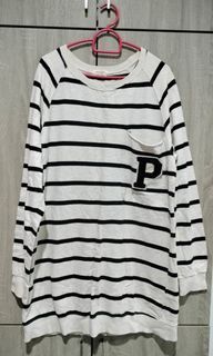 Striped Tops/ Sweatshirt in White & Black