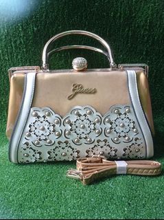 (Kategori: ) berada di . Dikirim oleh widuri42 (ID iklan 1247269658, Gambar 1). Deskripsi: .