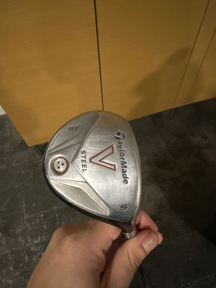 Taylormade V Steel R flex shaft, Sports Equipment, Sports & Games