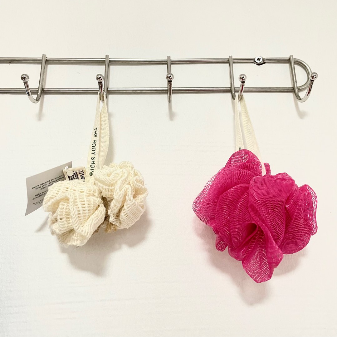 The body shop loofahs / bath lily / bath puff / shower sponge mesh