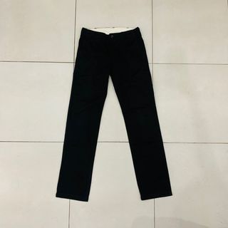 Uniqlo Celana Panjang Hitam