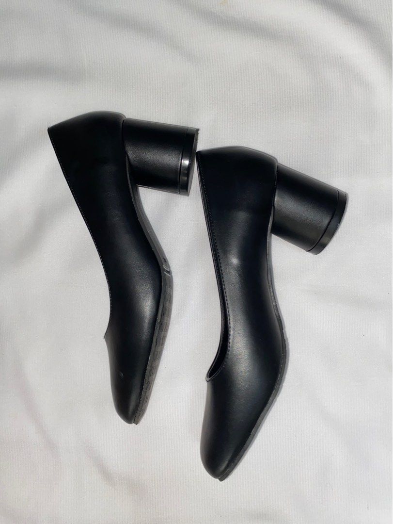 Vincci black heels Women s Fashion Footwear Heels on Carousell