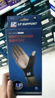 Wrist thumb support