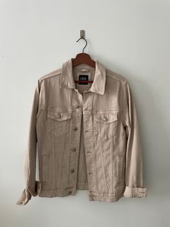 (Category: ) located in . Submitted by thief.thrift (Listing ID 1247177110, Image 1). Description: .