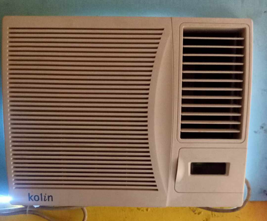 1HP KOLIN AIRCON WITH REMOTE, TV & Home Appliances, Air Conditioning
