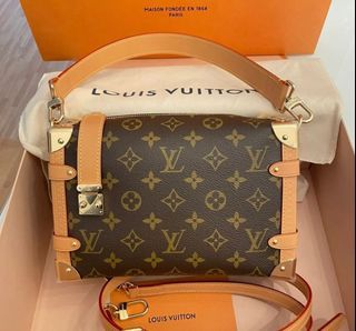 Share my new louis vuitto neo wallet trunk ! Nice boy~ #bag #lv #louis
