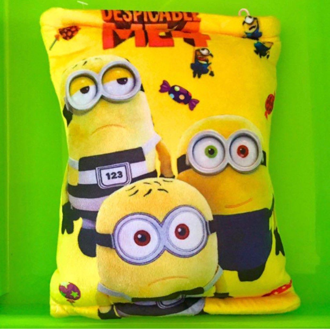 NEW Cute Despicable Me Zippable Pocket Cushion Pillow Plush Toy with Cute 3 Minion Size ard L16.5cm HT23cm From Smoke Free Pet Free Environment Refer Photos Hobbies