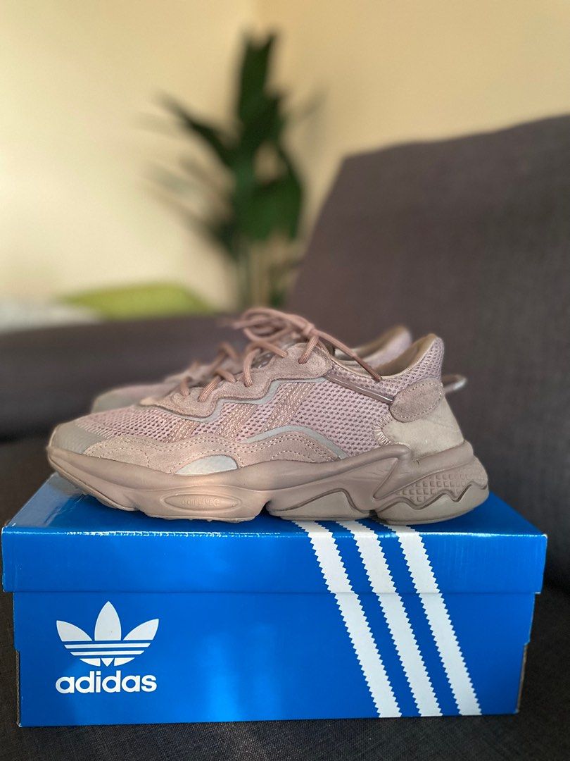 Ozweego shop beige jd