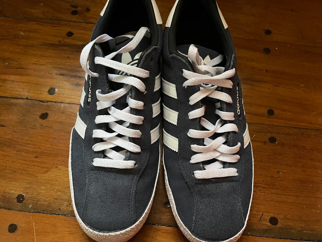 Blue deals suede sambas