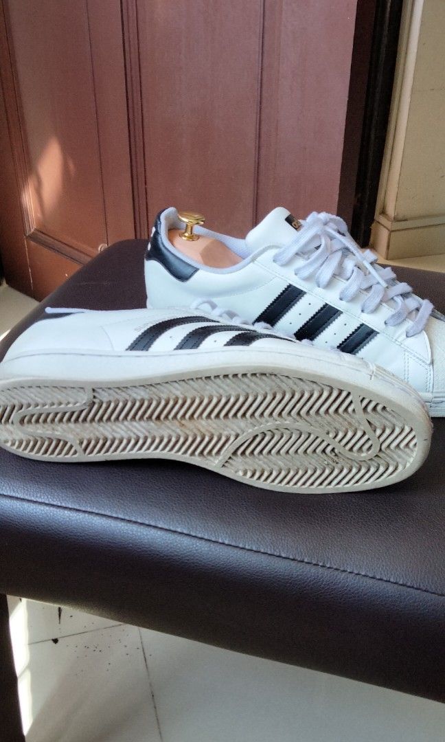Adidas superstar white w black stripe size 42 Women s Fashion