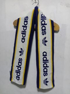 Adidas trefoil