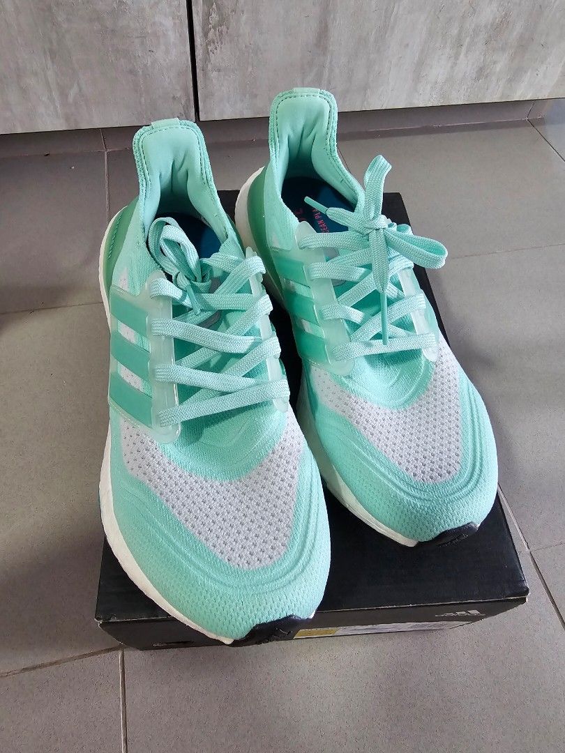 Adidas lady store liberty ultra boost