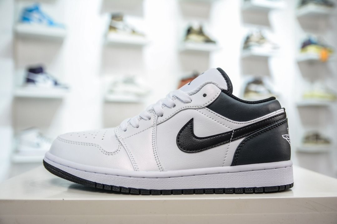 White air jordans low hotsell top